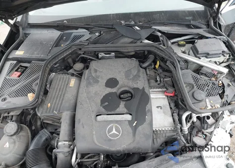 2015 Mercedes-Benz C 300 4Matic из США, поврежденный, VIN 55SWF4KB7FU038428